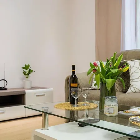 Apartment Urban Retreat Near Old Town
