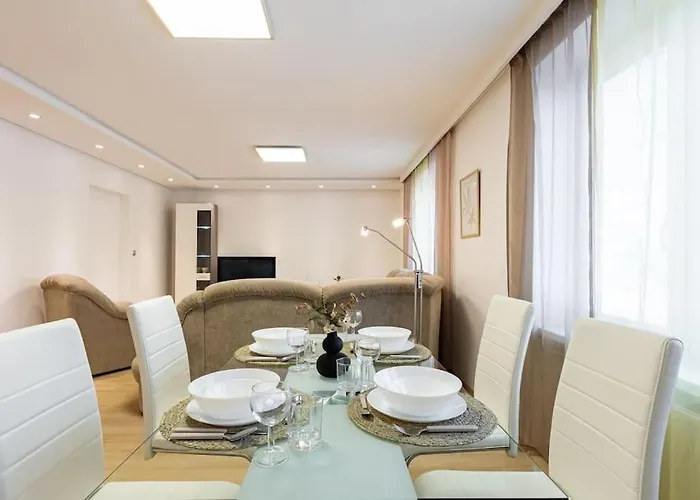 Appartement Urban Retreat Near Old Town