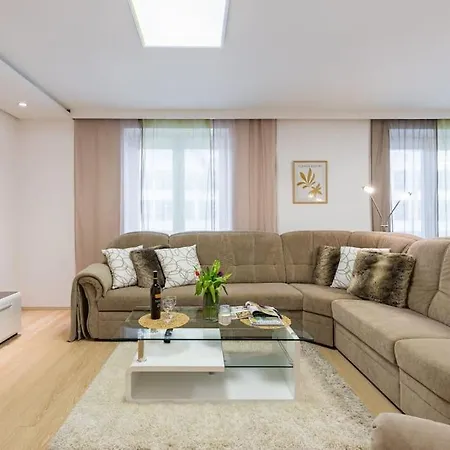 Appartement Urban Retreat Near Old Town Bratislava