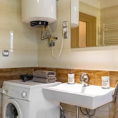 Apartment Urban Retreat Near Old Town Bratislava